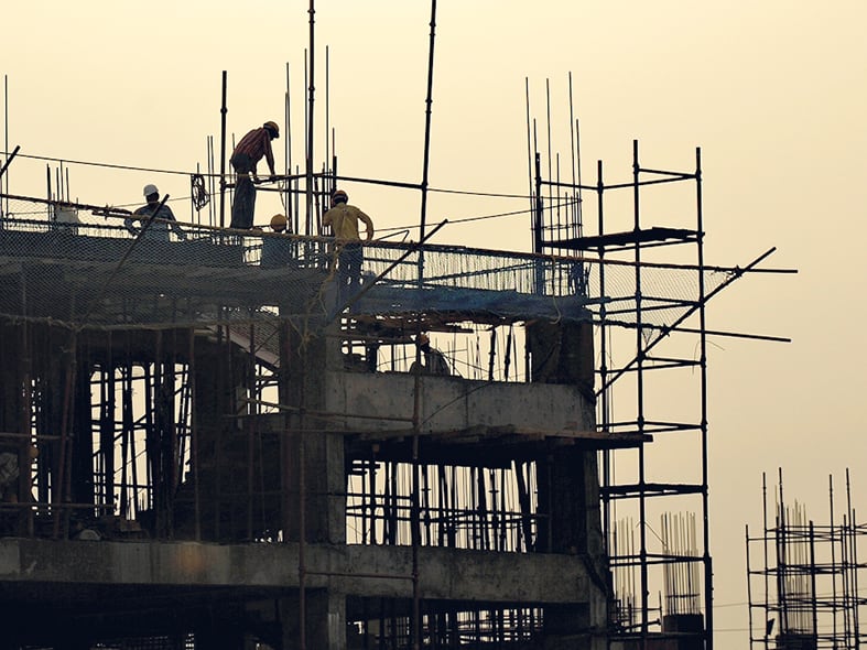 La caída se desaceleró, pero frente a un enero de 2016 que había registrado una muy baja actividad.