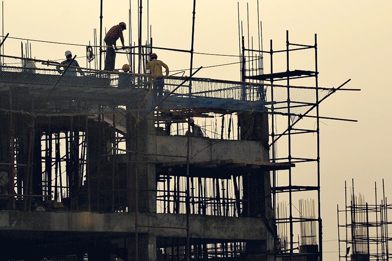 La caída se desaceleró, pero frente a un enero de 2016 que había registrado una muy baja actividad.