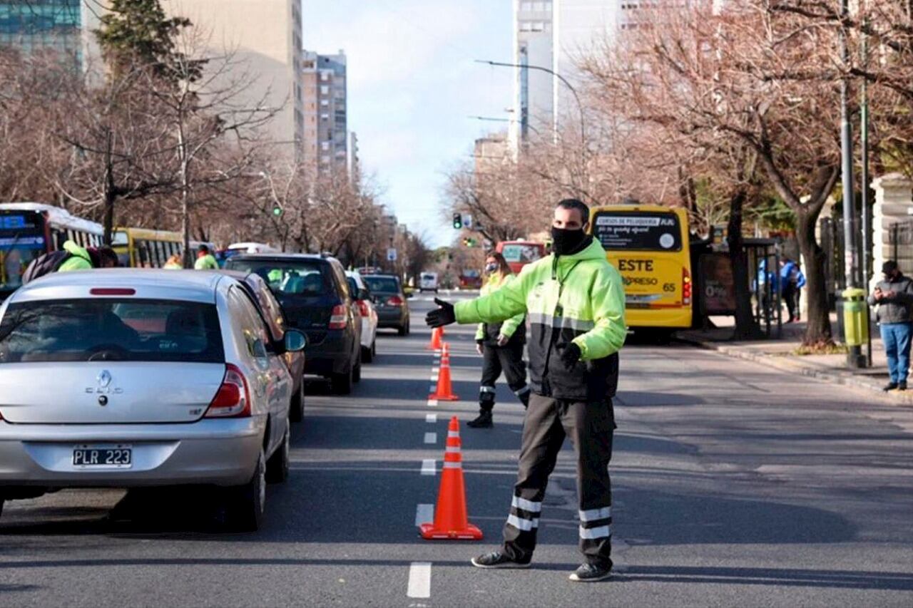 La Plata, uno de los primeros distritos en volver a imponer restricciones a la circulación.
