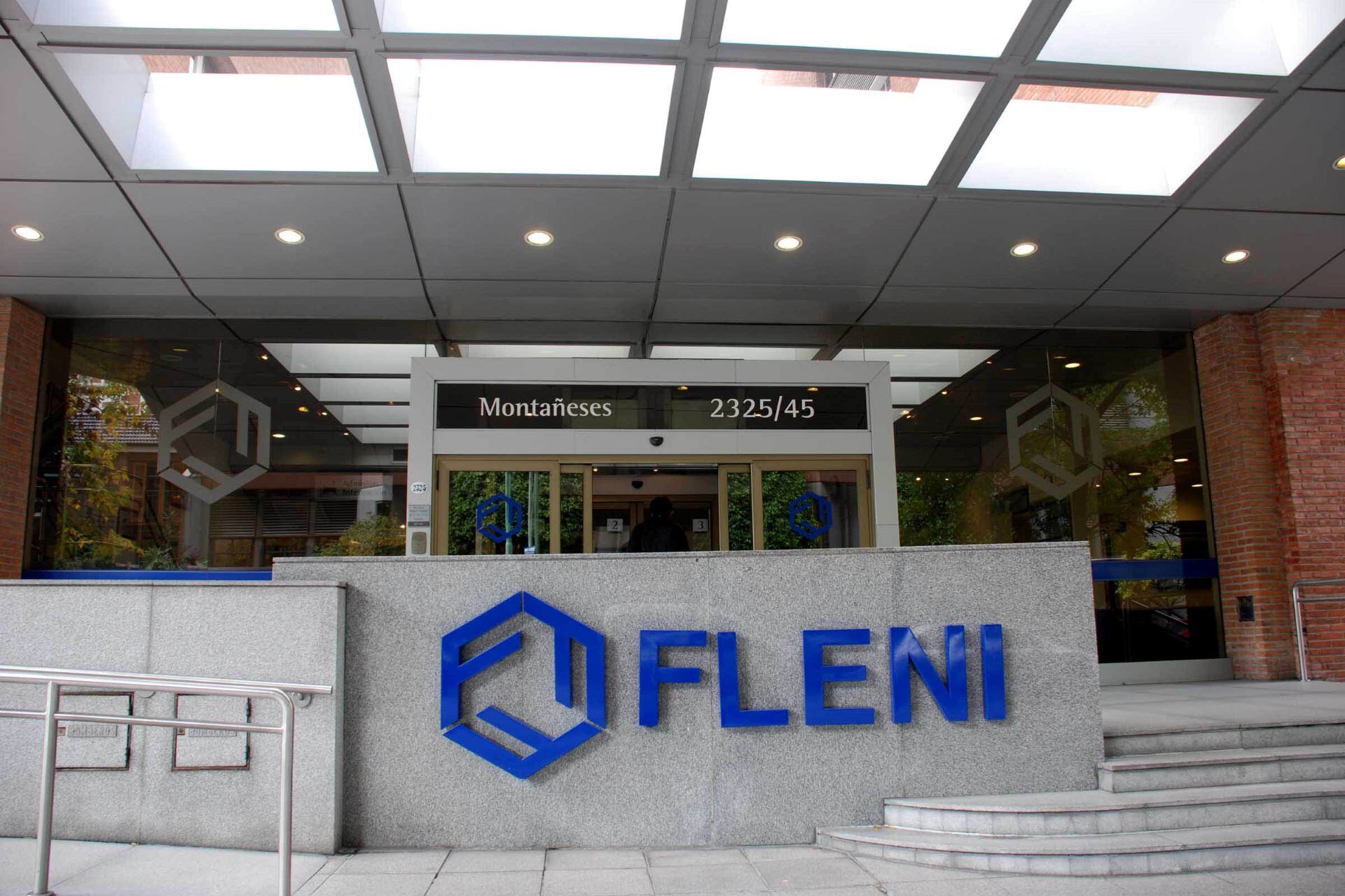 Llega el primer asistente virtual argentino entrenado para reconocer síntomas de ACV por WhatsApp.