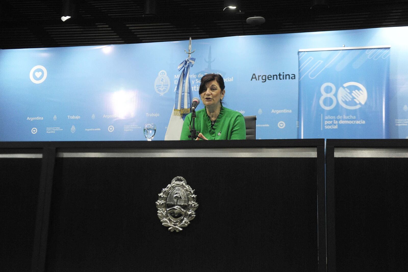 La ministra Kelly Olmos dio detalles de las medidas anunciadas por Sergio Massa