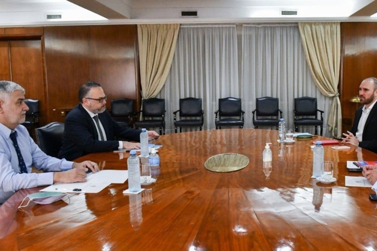 Del encuentro participó también el secretario de Política Económica, Fernando Morra.
