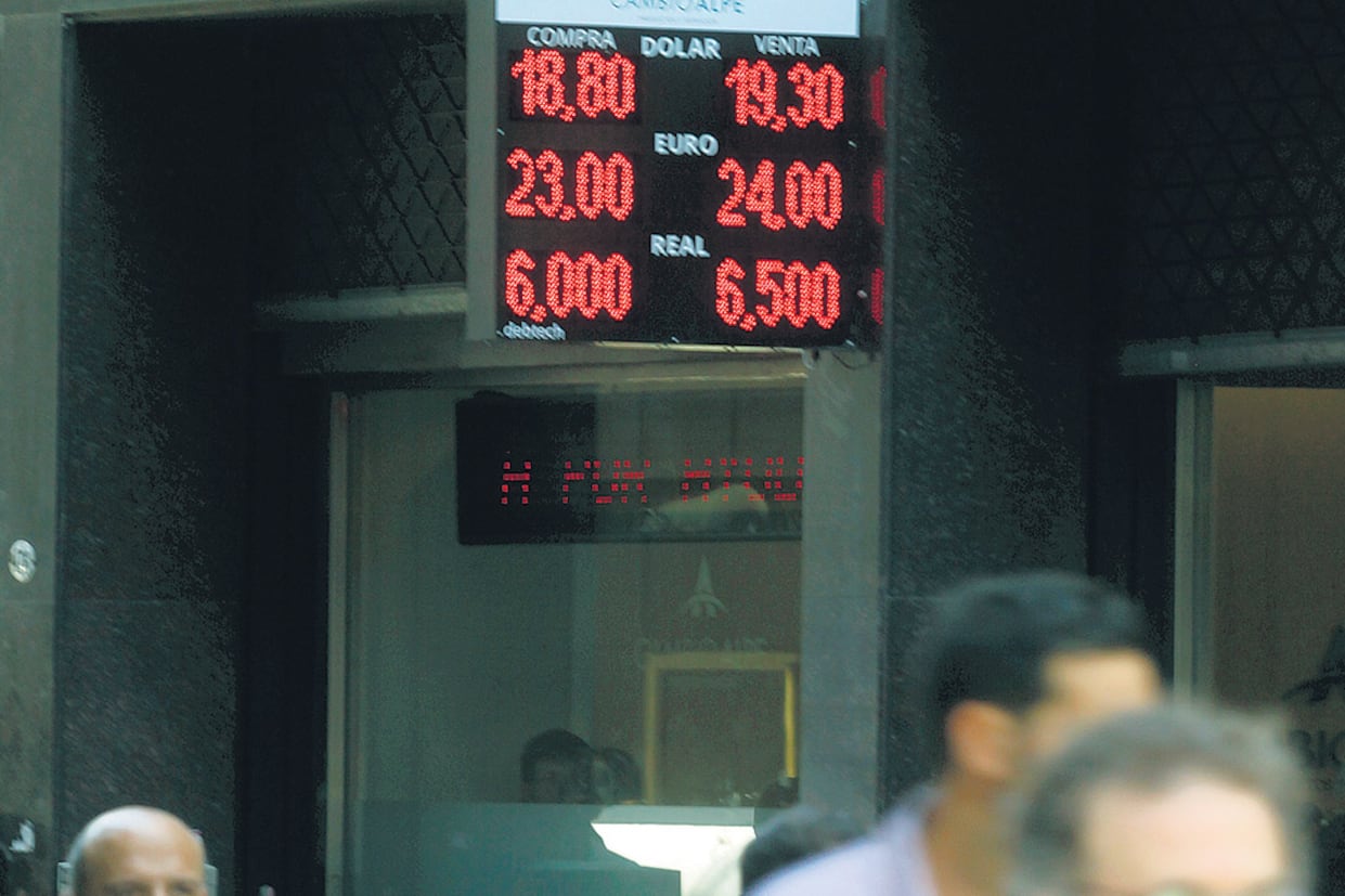 Las reservas internacionales finalizaron ayer en 55.058 millones de dólares, con un retroceso de 1.091 millones.