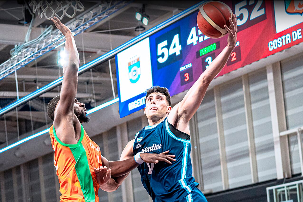 Corbalán intenta convertir para Argentina