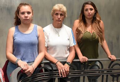 María Eugenia, Nora Giacometto y Mailén Milocco, son activistas de Ampliando Derechos.