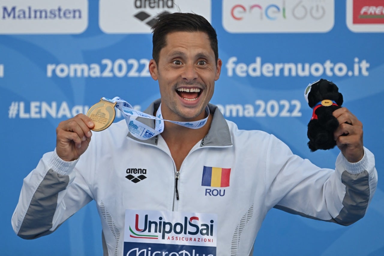 El joven rumano David Popovici de festejo