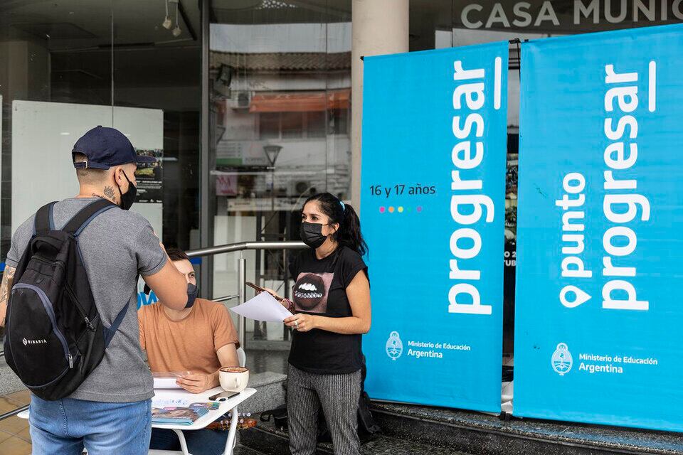 Los beneficiarios de las Becas Progresar cobrarán con un aumento en marzo. (Foto: Anses)