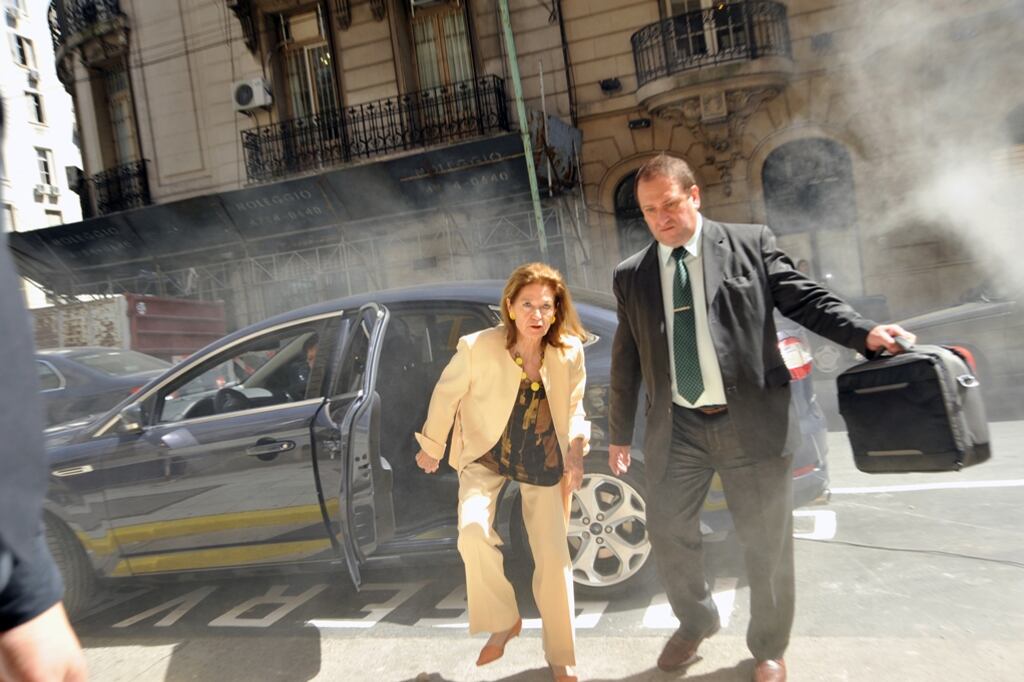 La renuncia de Elena Highton de Nolasco es a partir del 1 de noviembre.