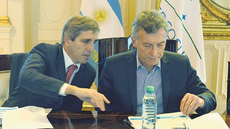 Caputo se defendió y dijo que se desvinculó de los fondos en los que aparece señalado antes de ser funcionario.
