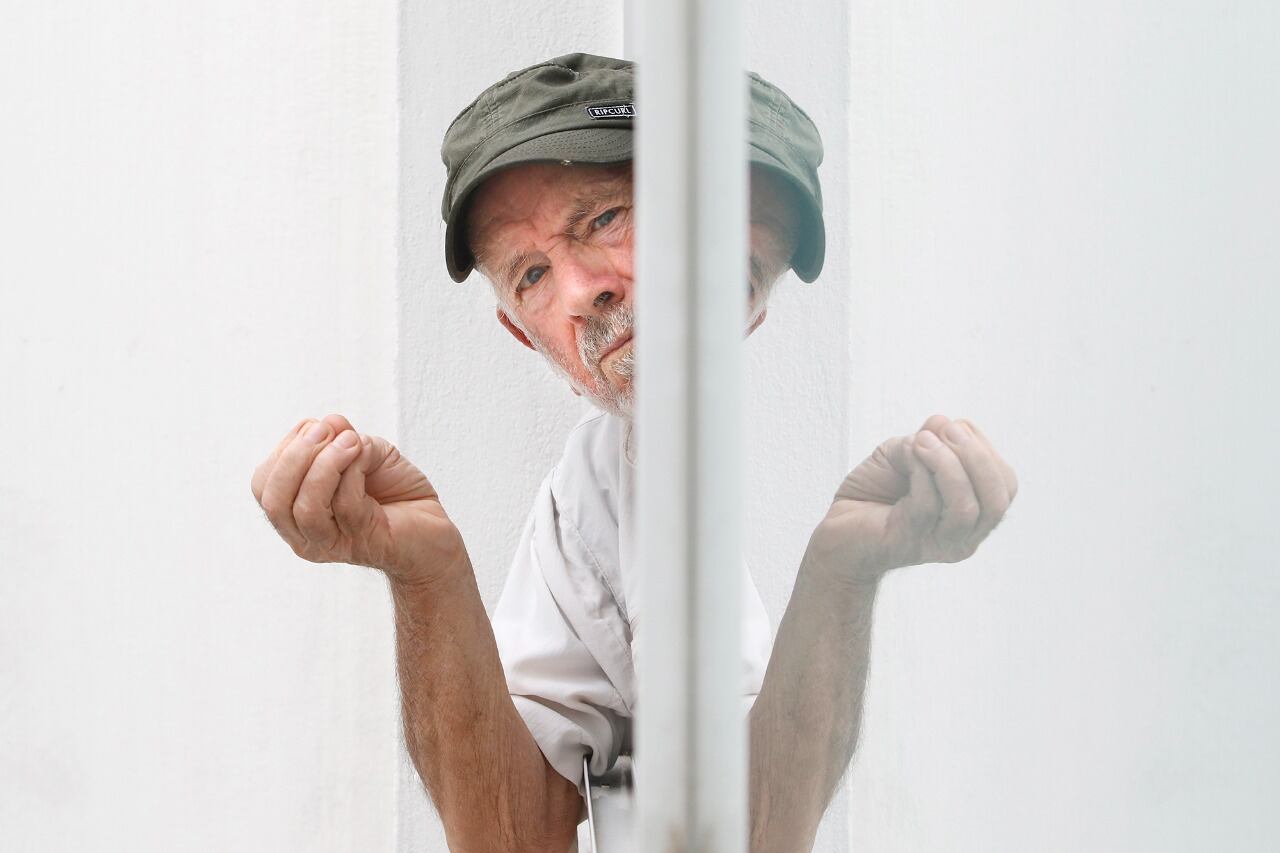 "Una sociedad no se debería mover con su propia inercia, sino que debería proponer cosas nuevas y revolucionarias."