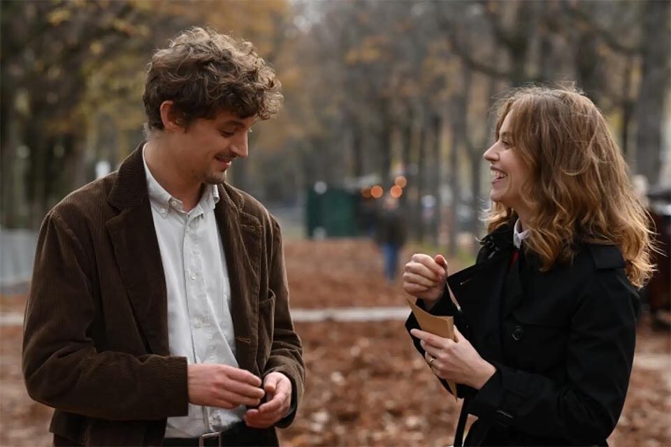 Es la primera película enteramente francesa de Woody Allen.