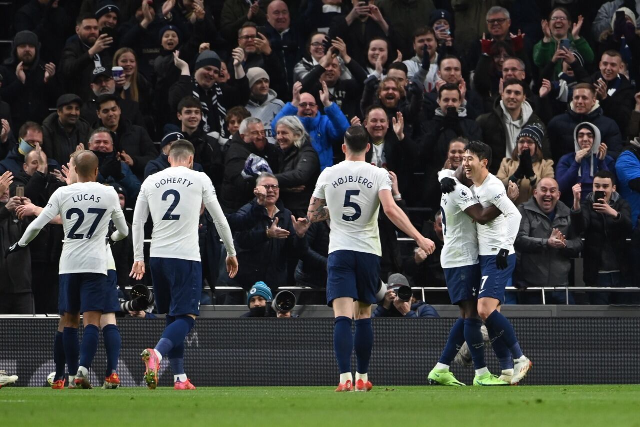 El Tottenham, con ocho contagiados, tiene seis partidos hasta final de año