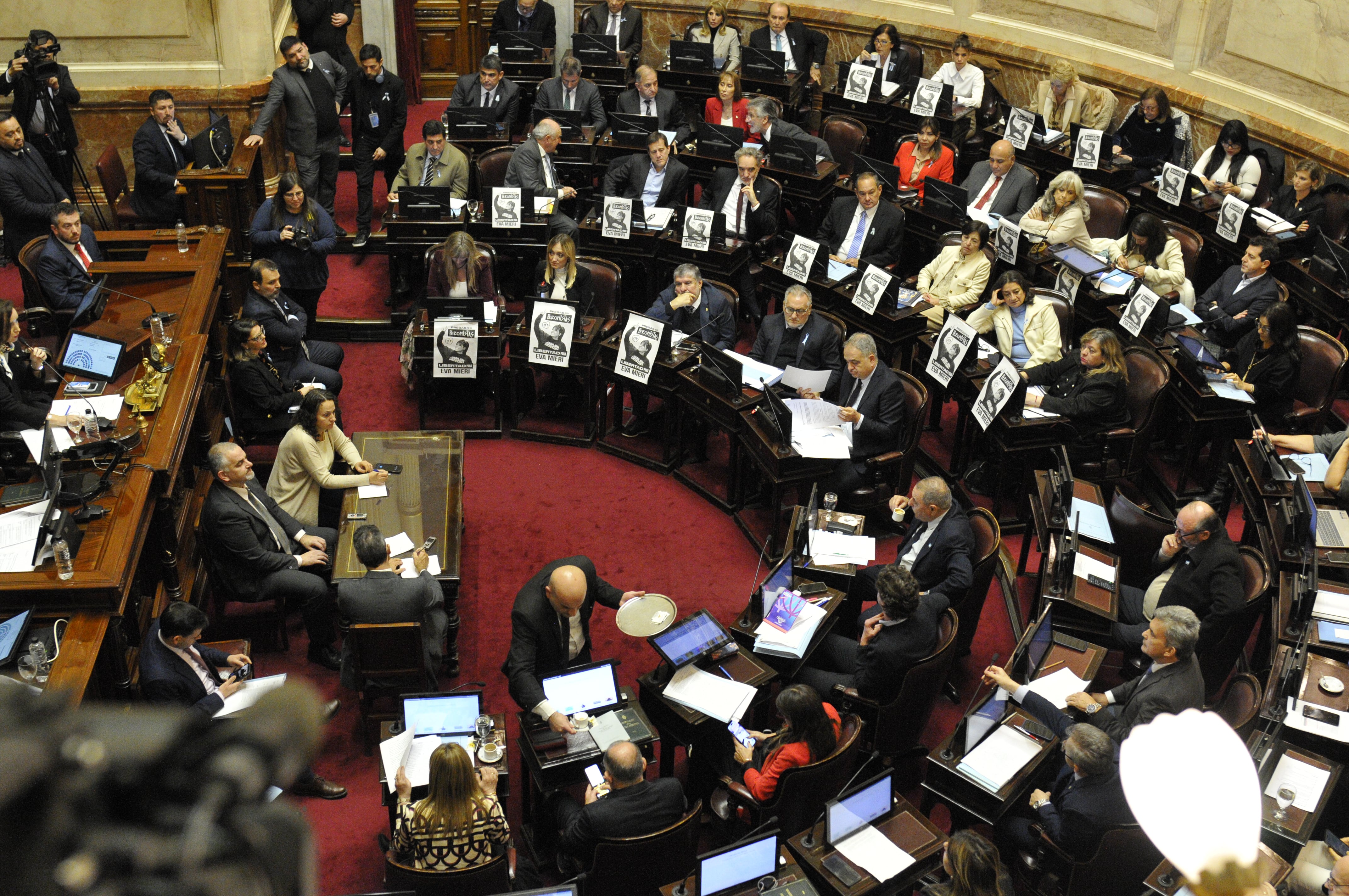 Este jueves, el Senado aprobó por ley el aumento general de las jubilaciones, el bono, la moratoria previsional y la emergencia en discapacidad.