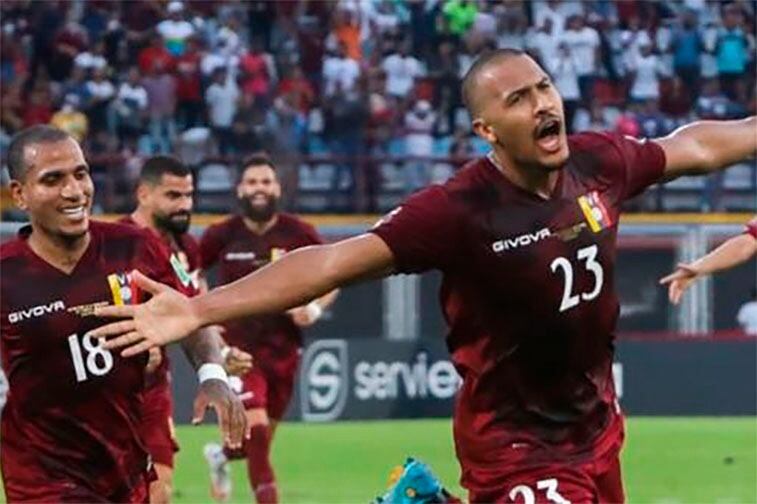 Pekerman debutó con éxito al frente de la Vinotinto