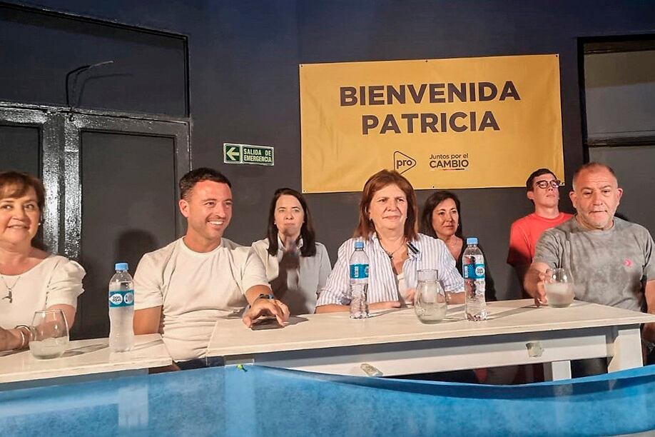 Rodrigo De Loredo, Patricia Bullrich y Luis Juez, en campaña.