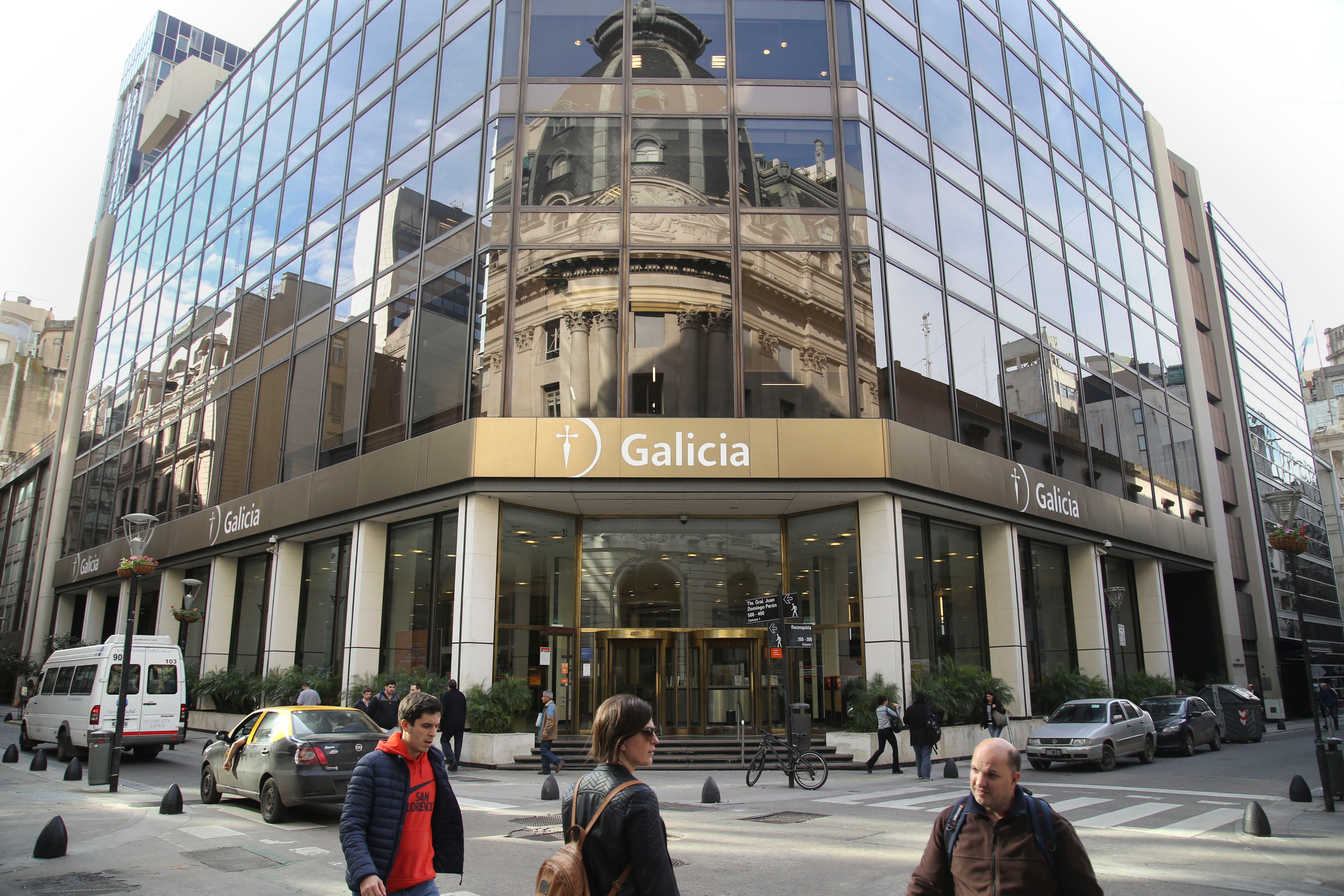 La operación no supondrá ningún cambio para los clientes de las entidades.