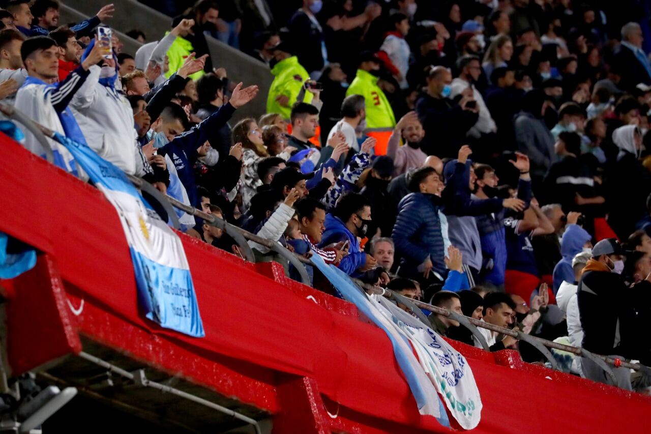 Los hinchas se acordaron de Maradona