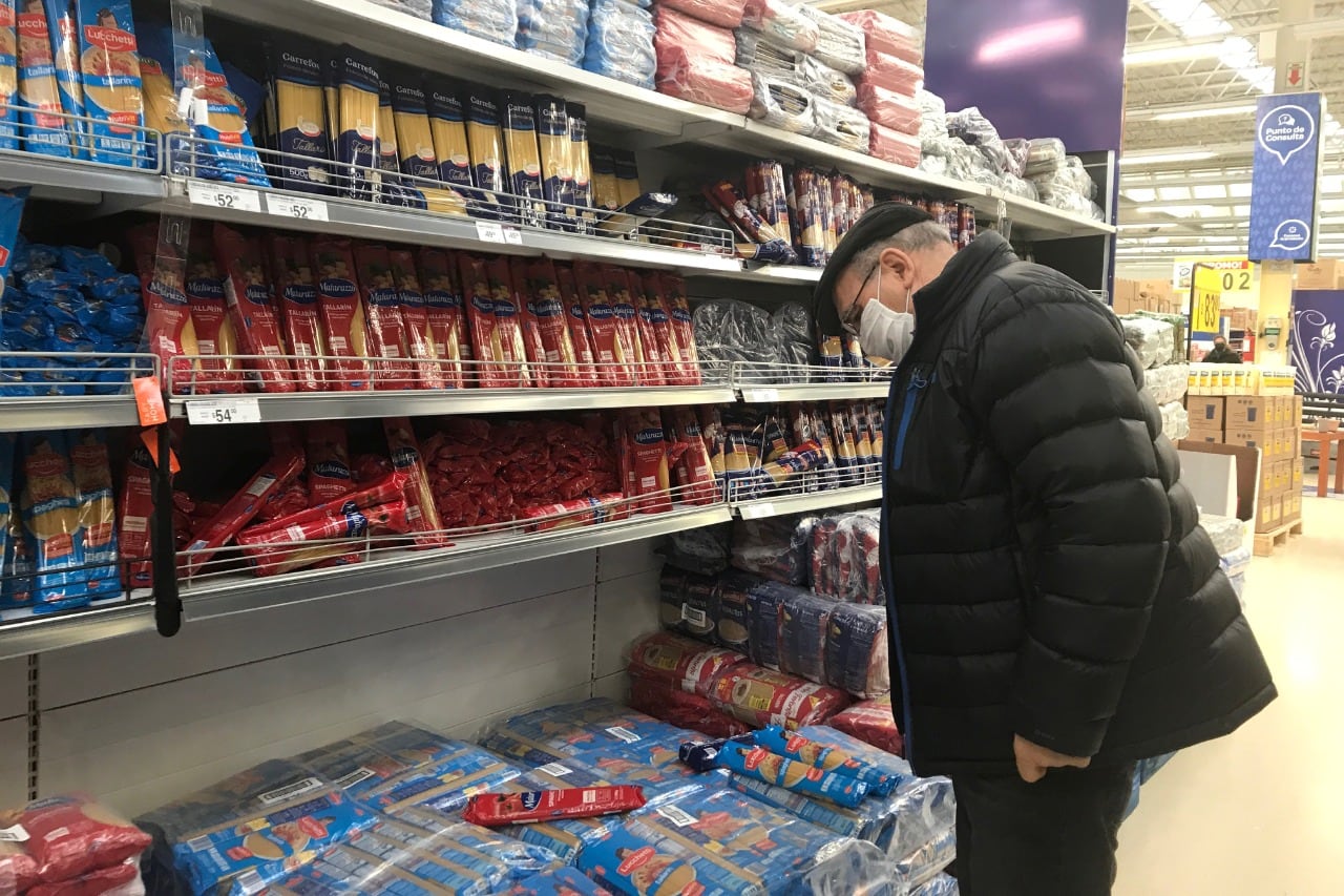 Las grandes superficies deberán contar con una góndola de "Producción bonaerense".