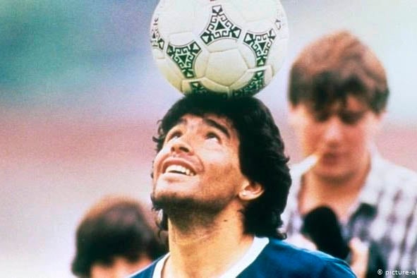Diego Maradona, amigo de la pelota.
