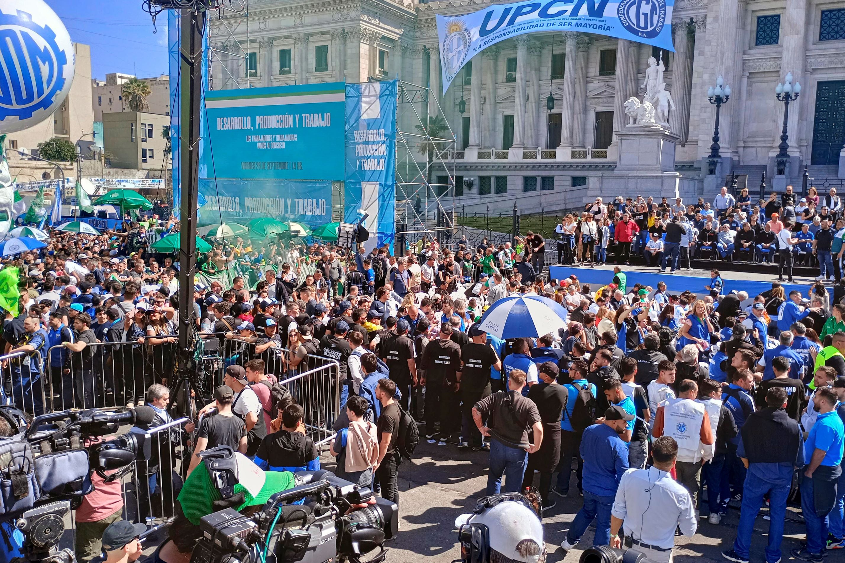 Los gremios preparan una jornada de lucha multitudinaria en las calles