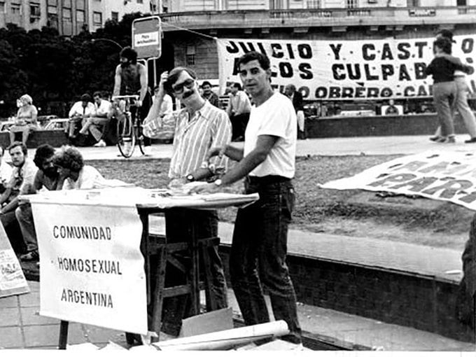 Cigliutti y Jáuregui, en marzo de 1986, en la mesa de la CHA en la conmemoración de los 10 años del golpe