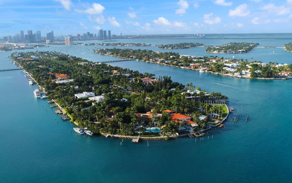 El accidente tuvo lugar en las inmediaciones de Hibiscus Island, una isla artificial ubicada dentro de la Bahía de Biscayne, en Miami