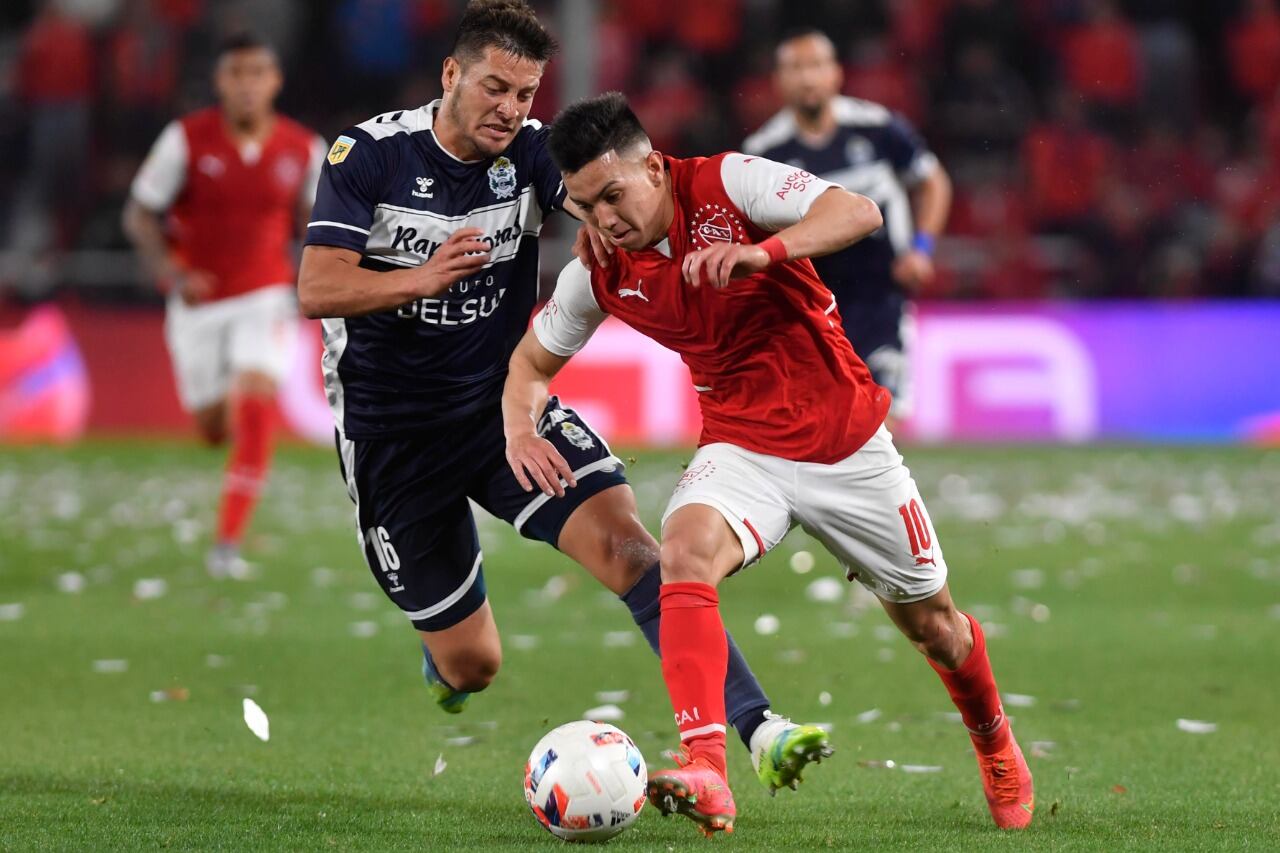 Alan Velasco escapa de la marca de Gerometta