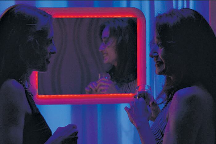 María Ucedo (a la derecha) en Fin de semana, de Moroco Colman.