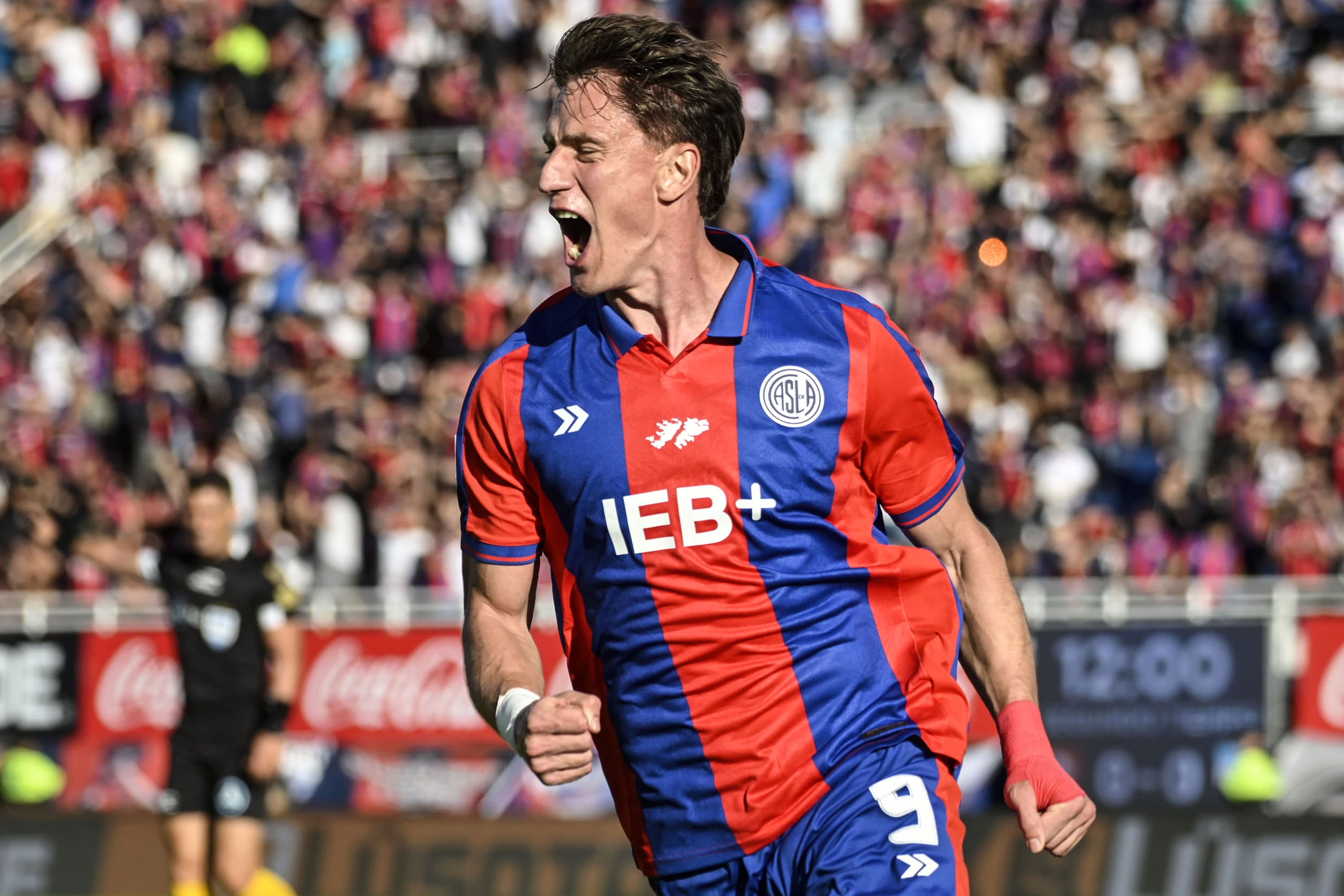 Vombergar sumó su séptimo gol en lo que va del certamen