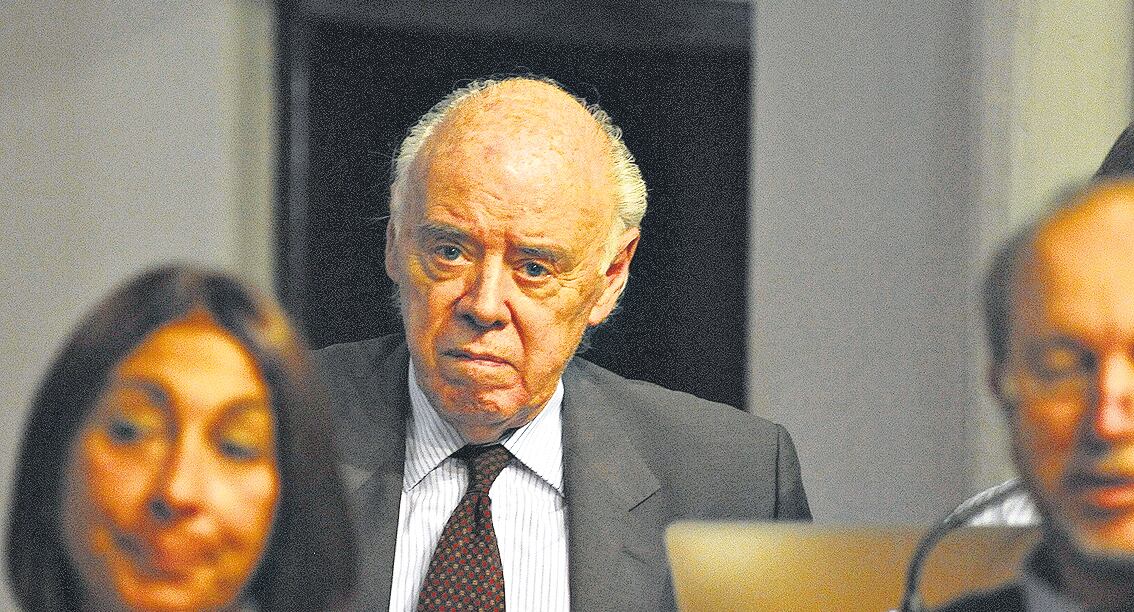 Smart fue miembro de la Cámara que perseguía opositores y guerrilleros.