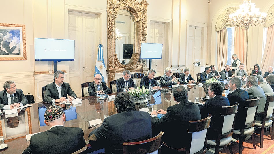 En la reunión de gabinete, Macri respaldó a Bullrich y al accionar de la Prefectura.