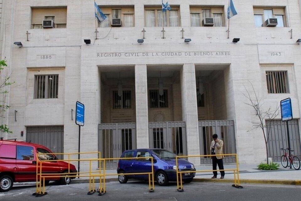 El trámite para solicitar la partida de nacimiento en la Ciudad y en la provincia de Buenos Aires se puede realizar de manera online. (Foto: Prensa GCBA).