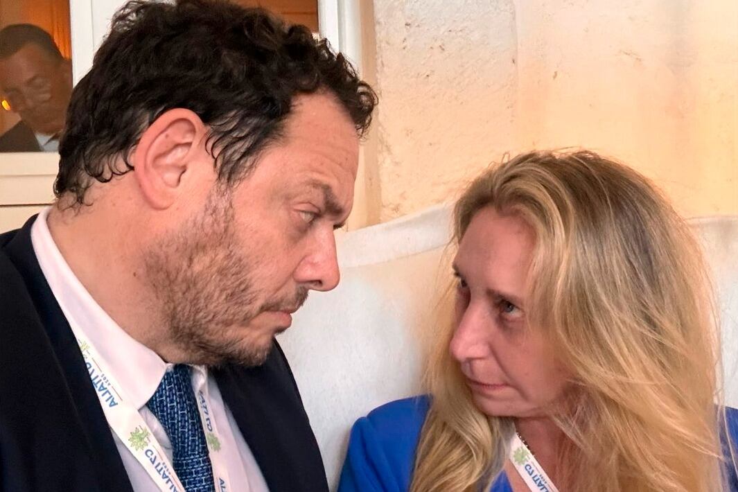 "El jefe poniéndome los puntos", escribió Reidel en X, junto a una foto con Karina en el G7