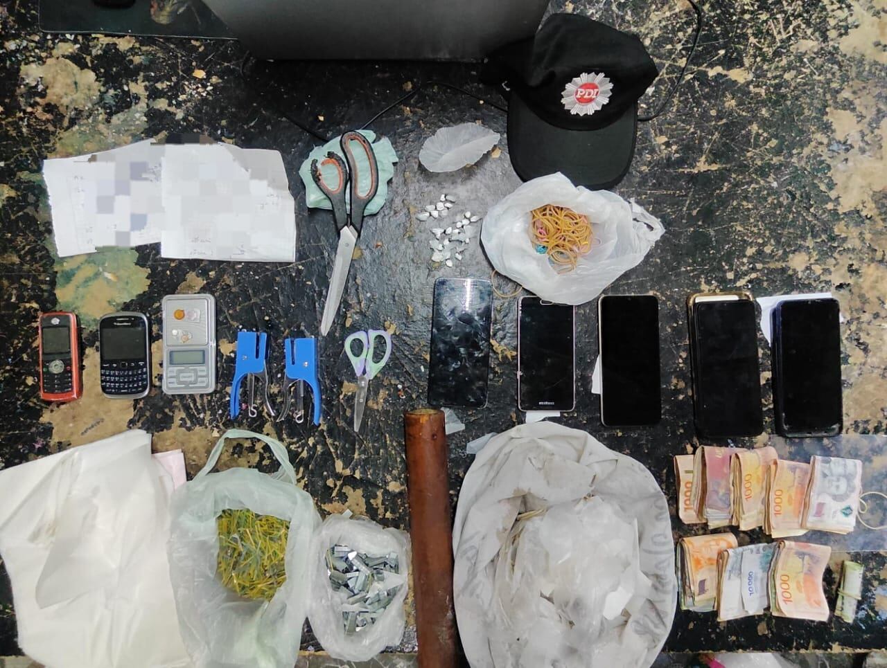 Imagen de lo secuestrado en el procedimiento.