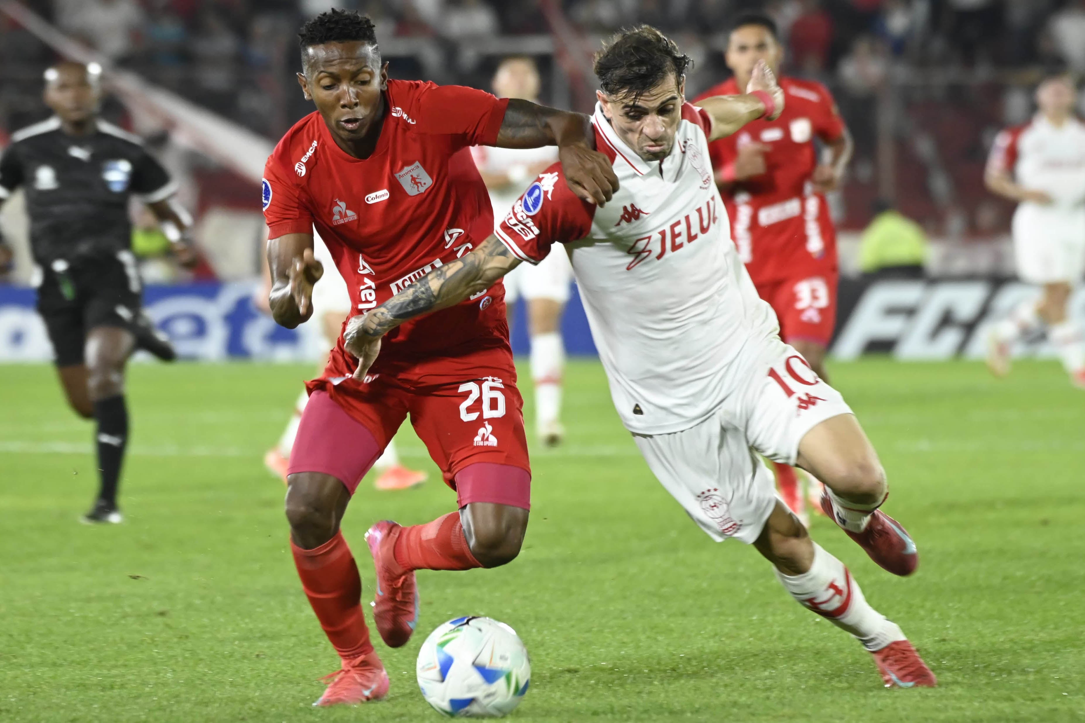 Mazzantti, una máquina de generar peligro en Huracán.