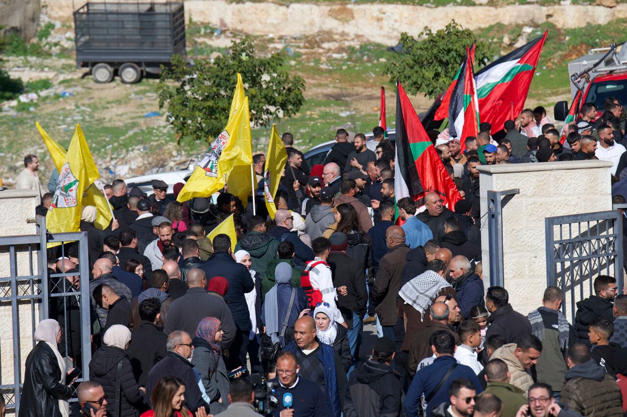 Palestinos esperan en Ramala la llegada de los presos liberados