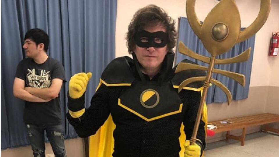 Javier Milei fue blanco de burlar en Twitter por haber abusado de la palabra "casta" en el debate en TN.