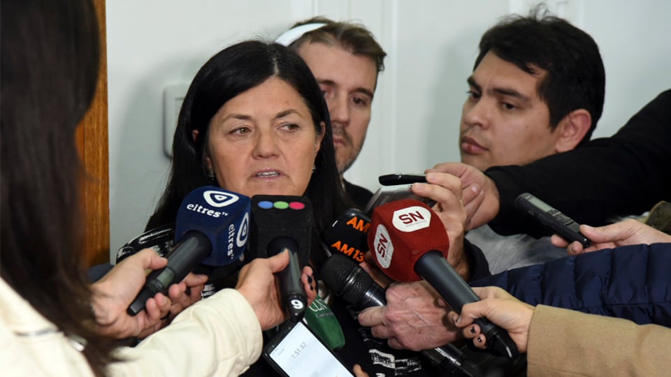 La secretaria Alvarado aseguró que se decidió el incremento desdoblado para amortiguar el impacto.