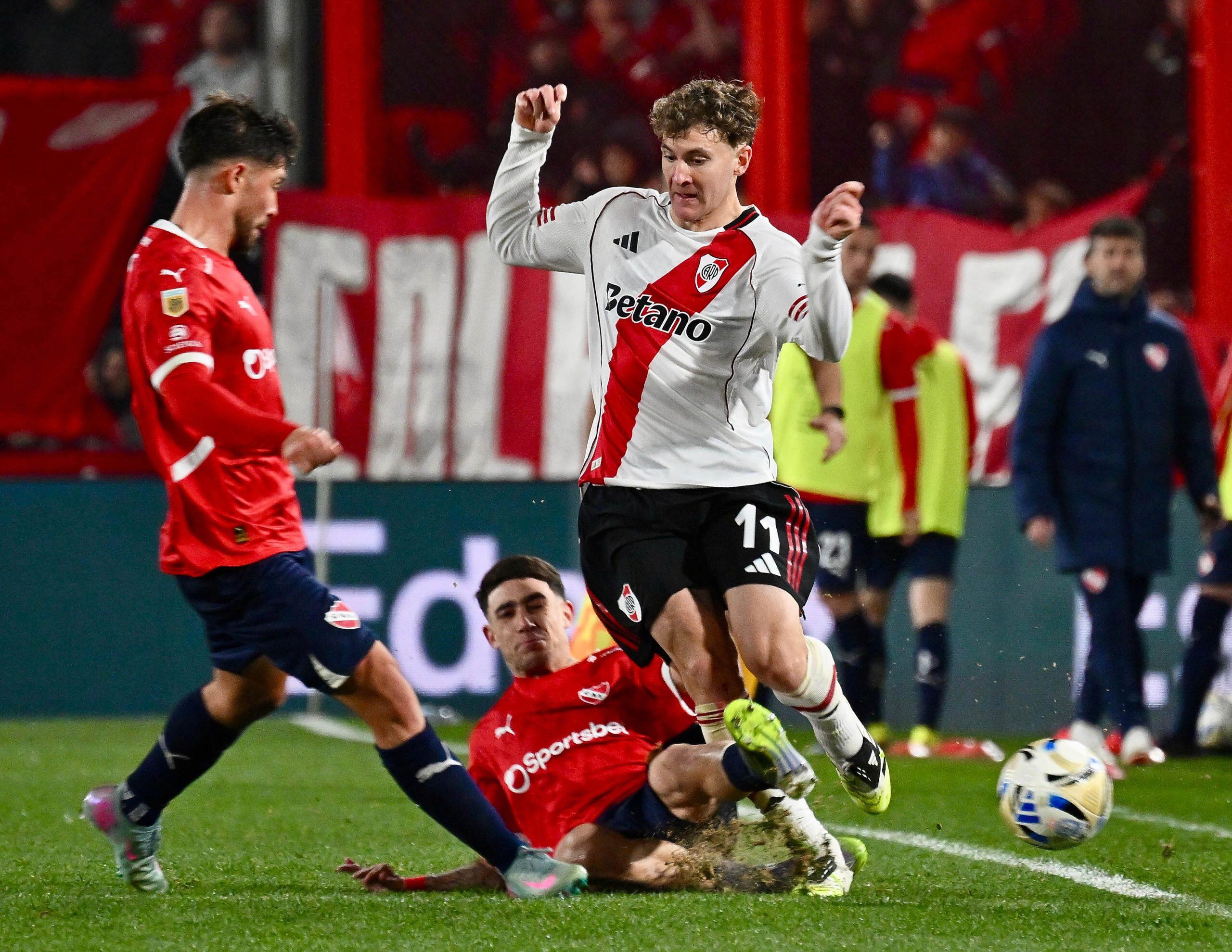 Independiente y River, dos de los clubes que vuelven a las competencias continentales esta semana