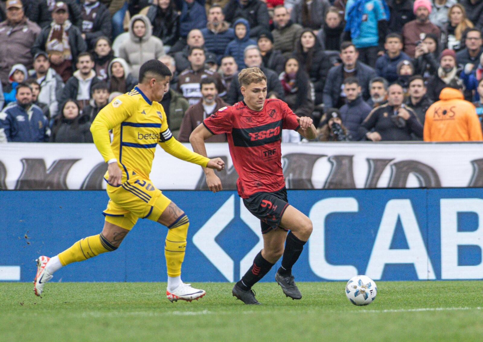 Rojo contra Pellegrino. El defensor de Boca se fue expulsado