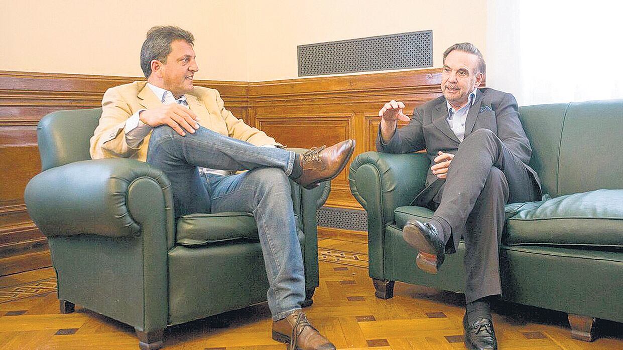 Sergio Massa y Miguel Angel Pichetto se reunieron ayer en el Congreso.