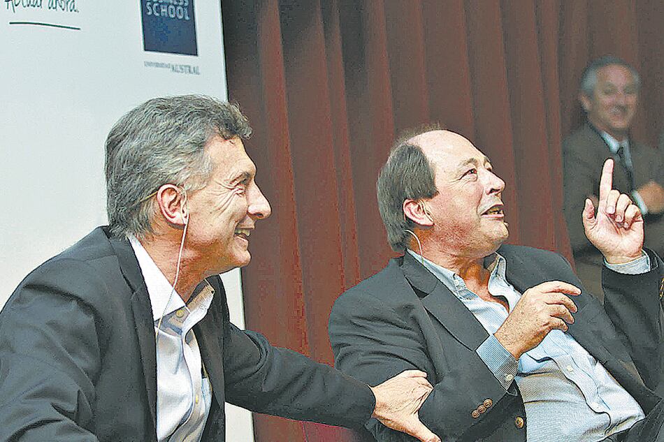 Los radicales le reprochan a Ernesto Sanz haberse desentendido de la suerte de su partido.