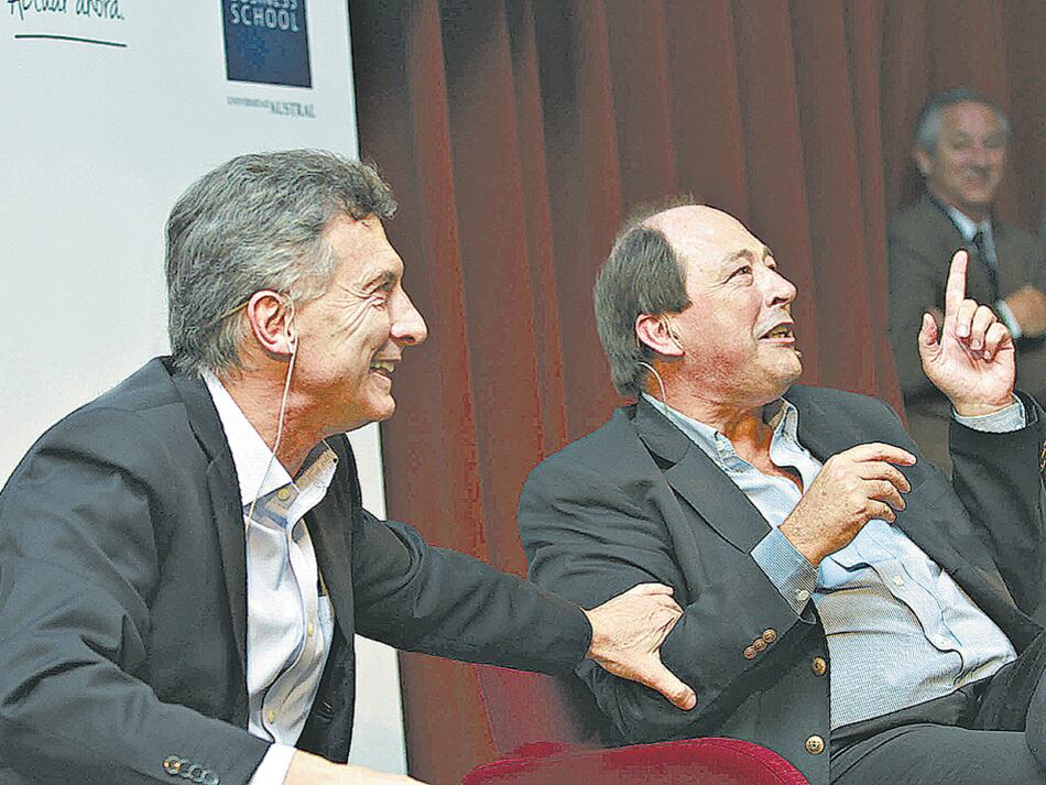 Los radicales le reprochan a Ernesto Sanz haberse desentendido de la suerte de su partido.