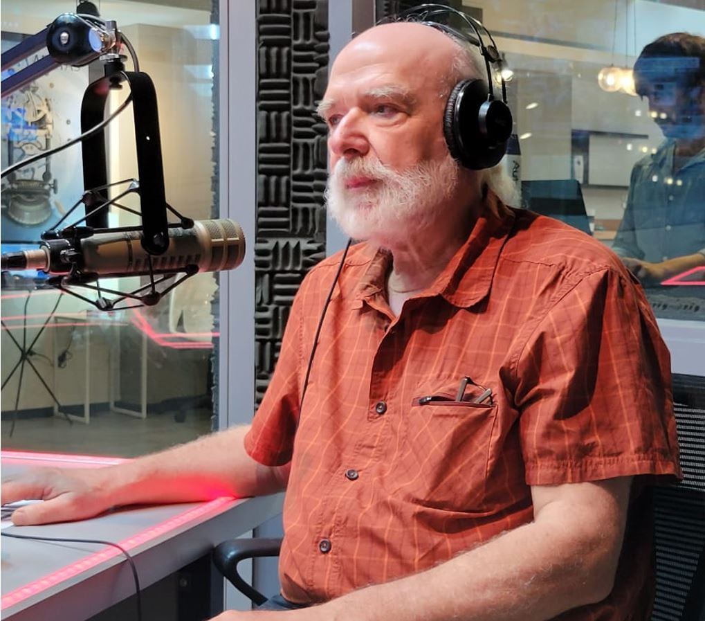 Éric Toussaint visitó los estudios de AM750.
