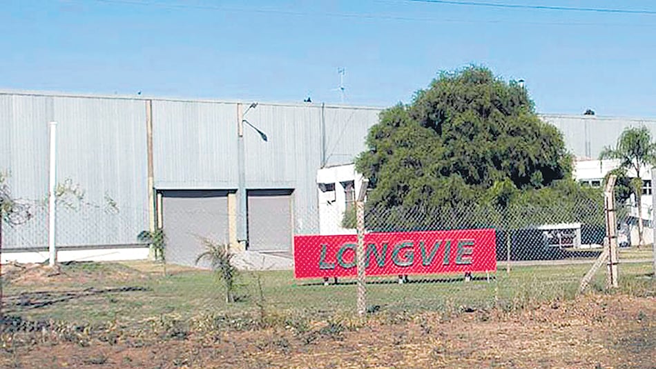La firma Longvie fabrica electrodomésticos en Paraná. La planta permanecerá cerrada hasta el 30 de enero.