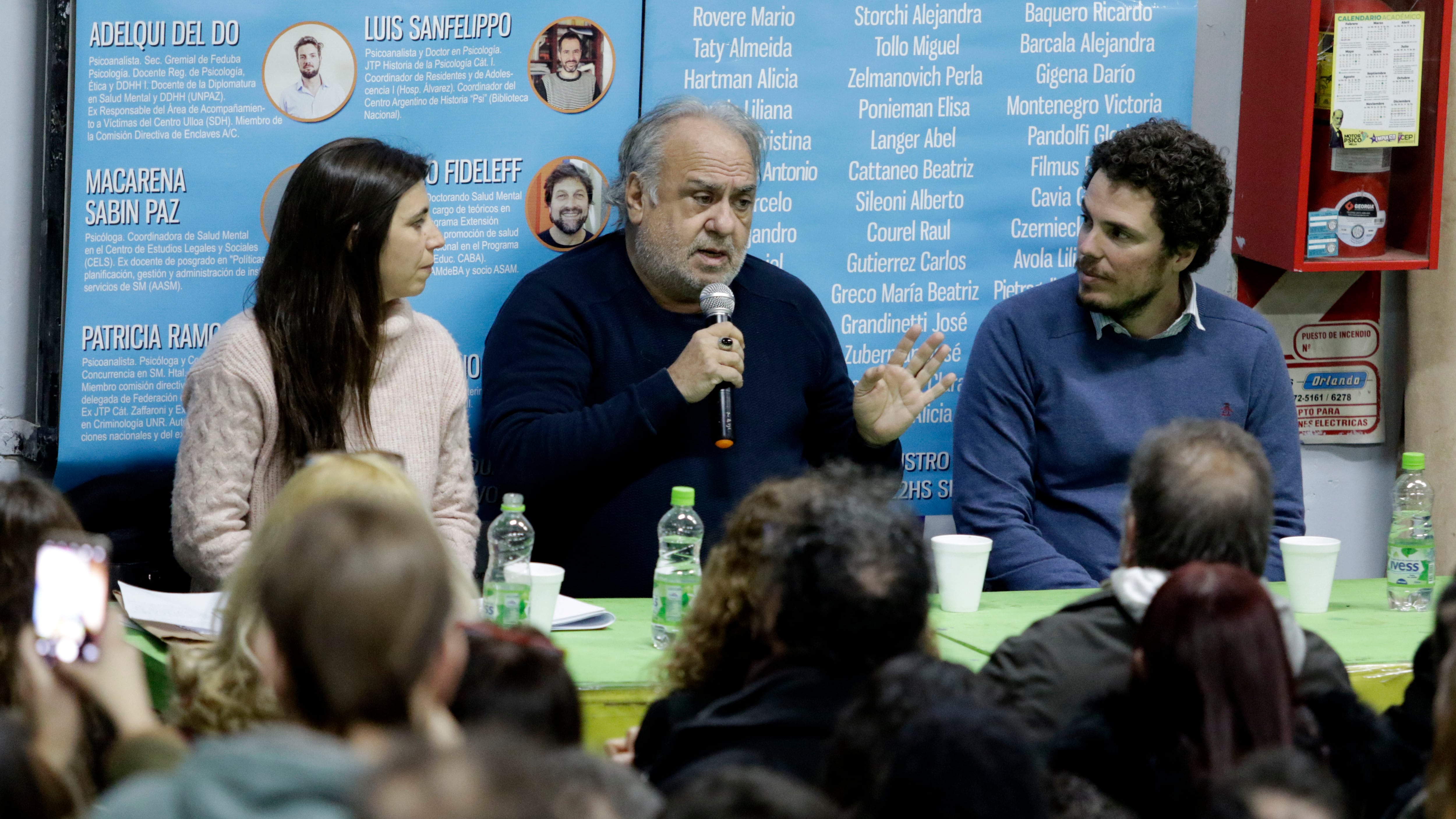 Alemán dio una charla en la Facultad de Psicología (UBA), organizada por Feduba y el Frente de Graduados.