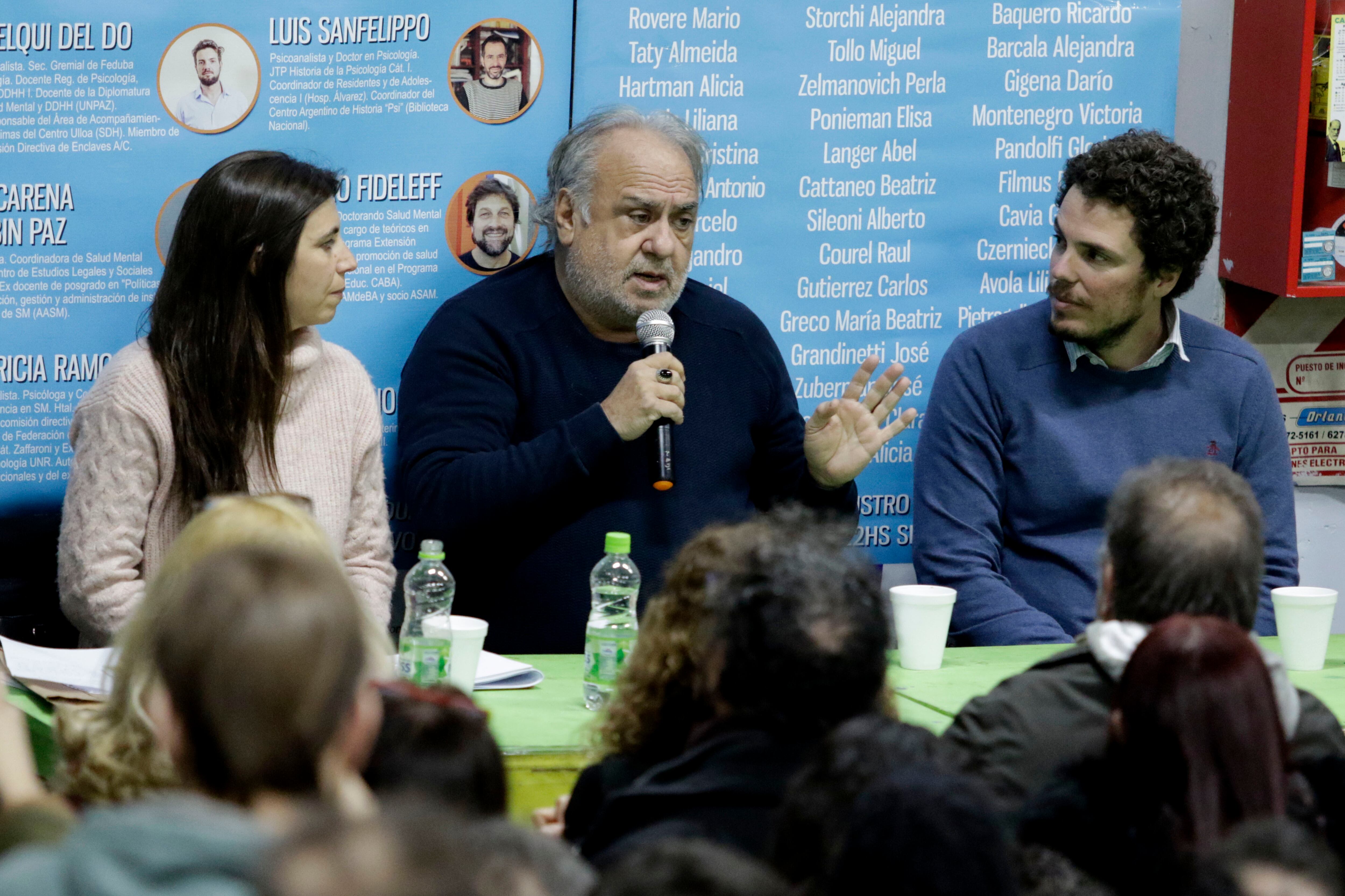 Alemán dio una charla en la Facultad de Psicología (UBA), organizada por Feduba y el Frente de Graduados.