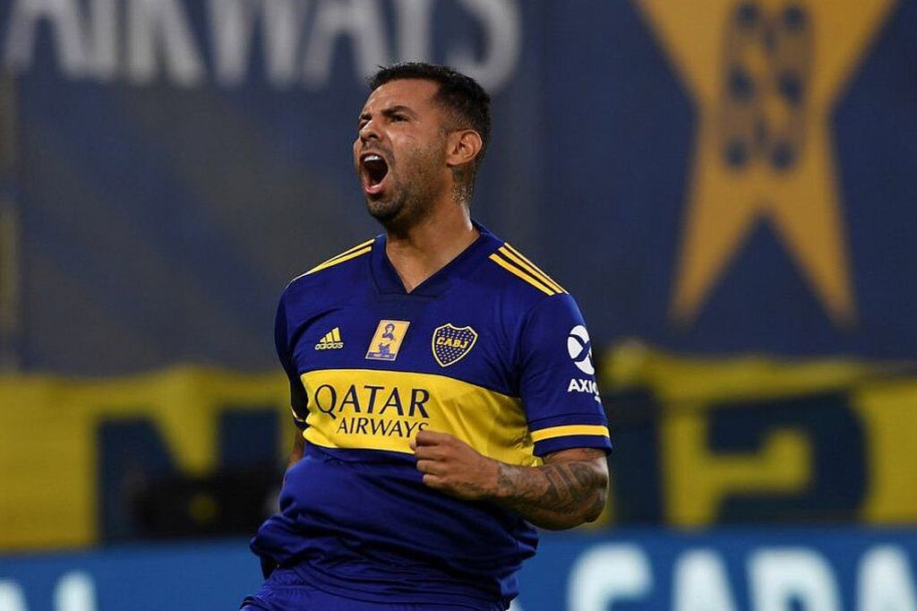 Cardona festeja uno de sus goles ante Newell's, el domingo pasado.