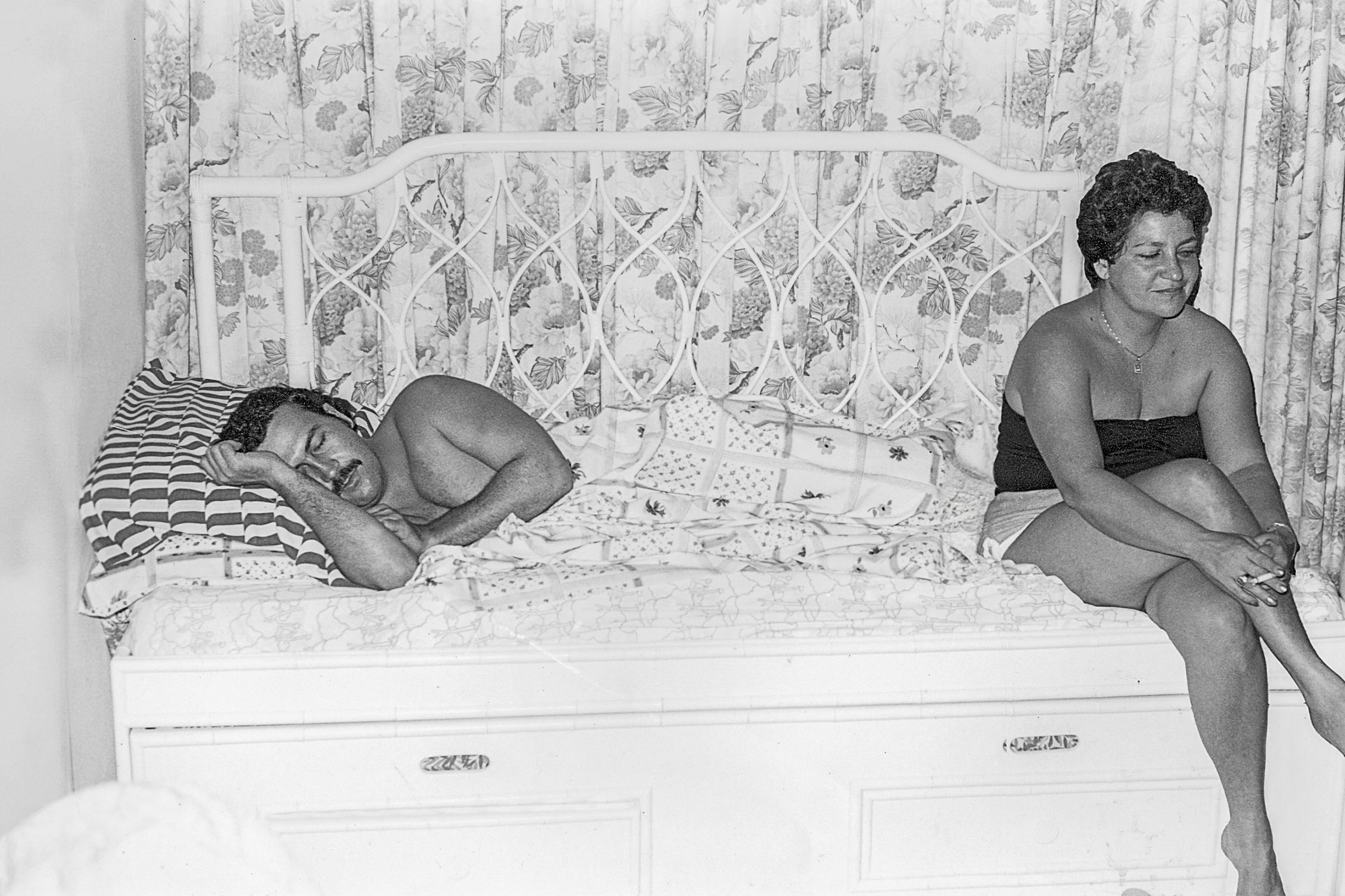 El documental expresa el modo en que se diluyó la frontera entre la ley y el mundo criminal para atrapar a Escobar.