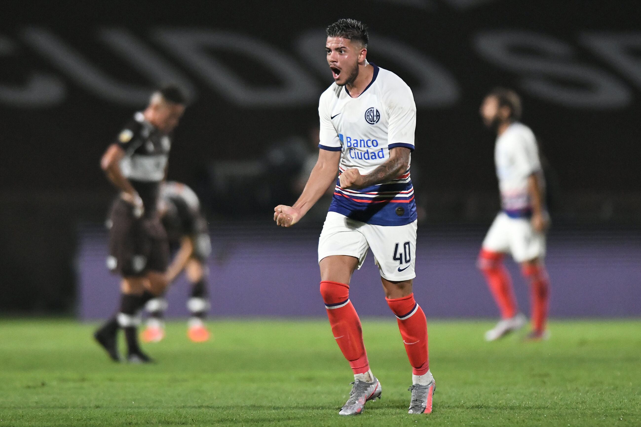 Sabella festeja el segundo de San Lorenzo.